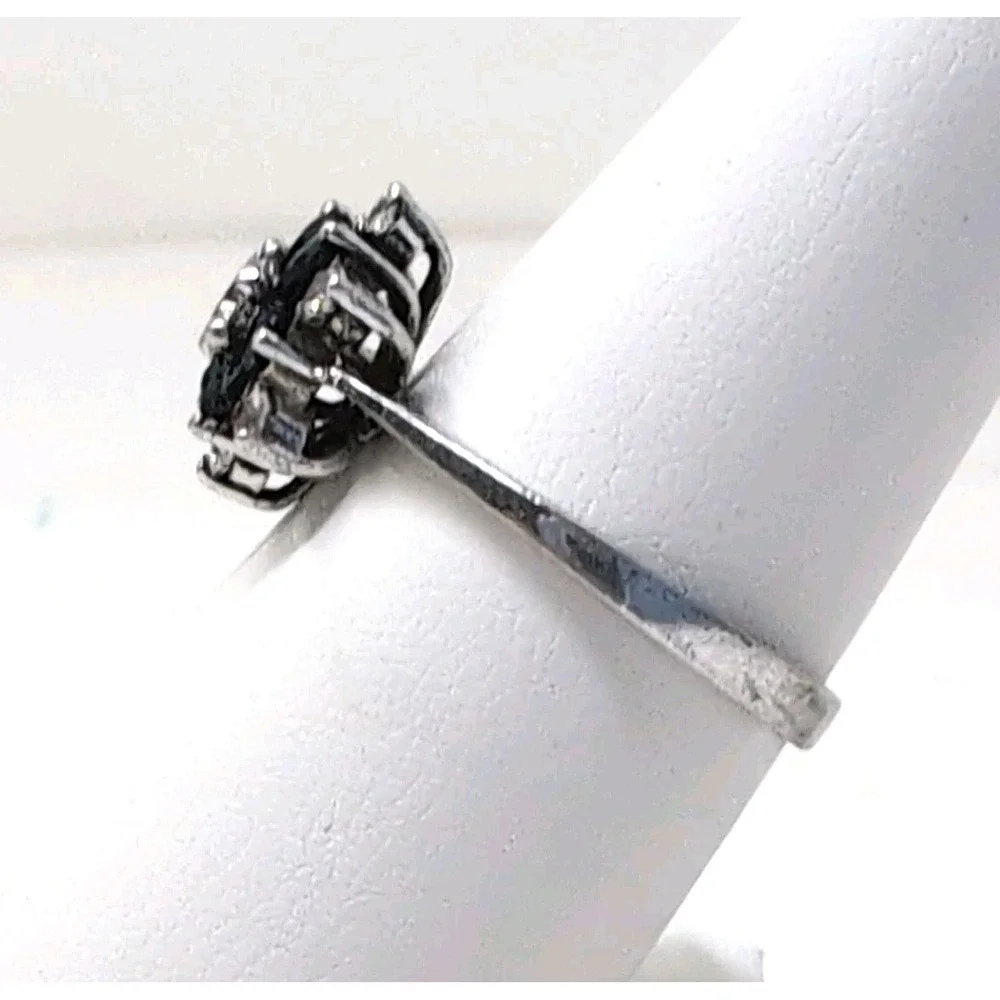Vtg 925 Sterling Silver Blue Stone Flower Cluster Ring Clear Center Stone Size 8